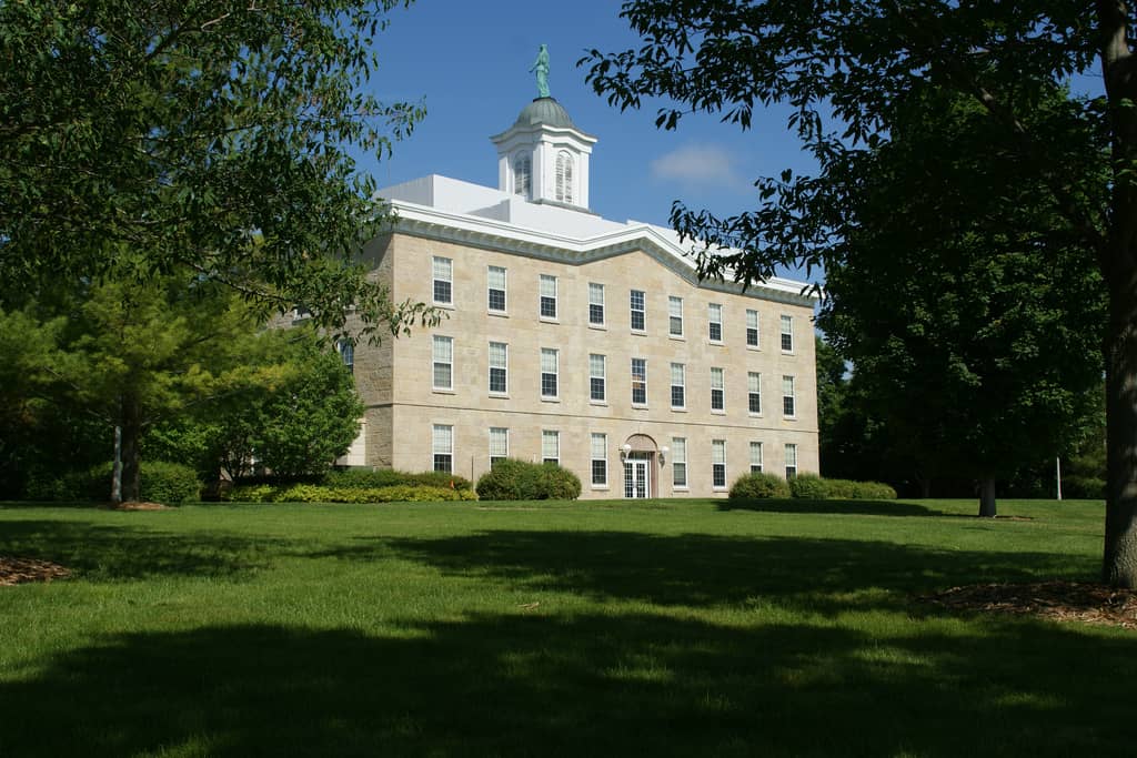 Upper Iowa University - Abound: Finish College